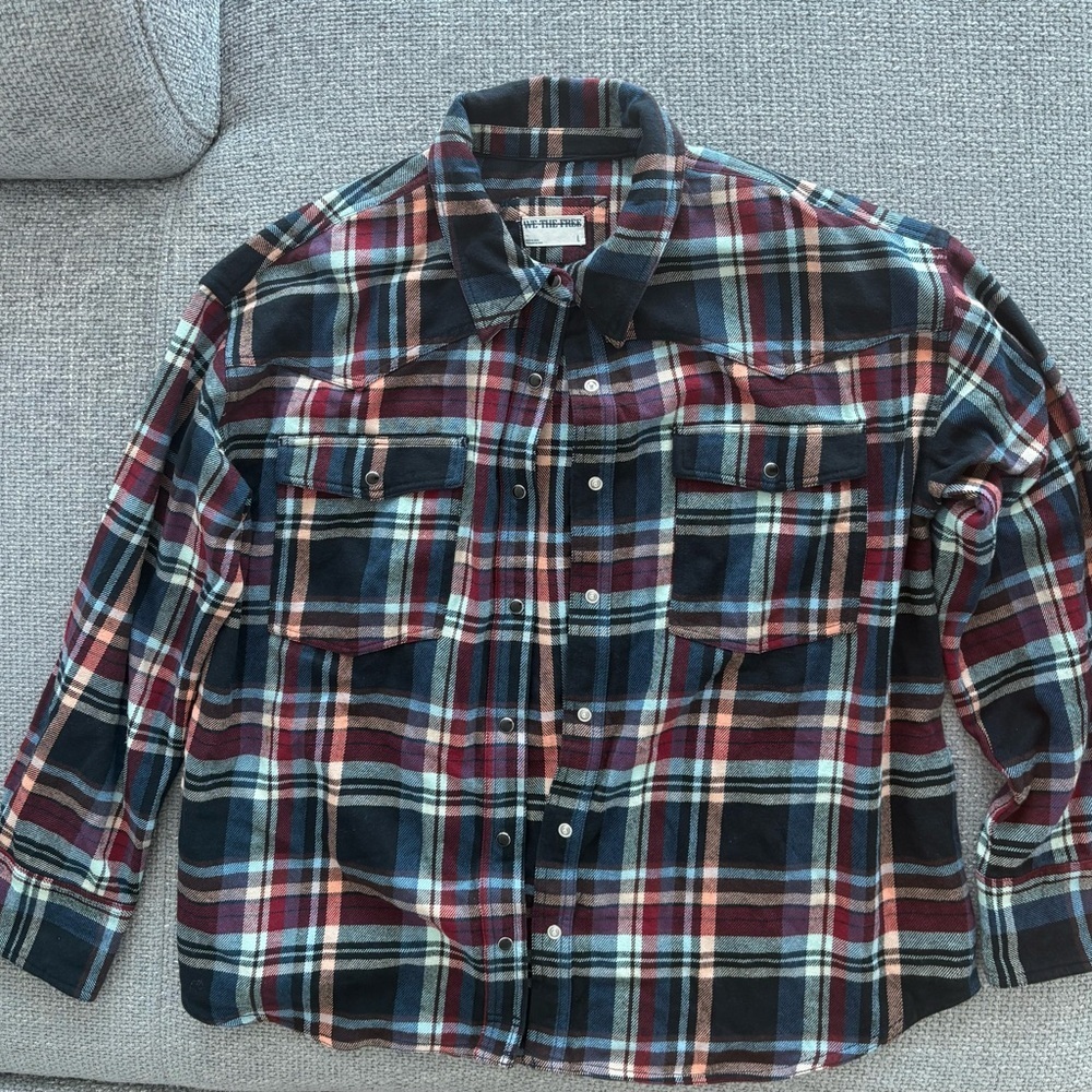 Free people We The Free Plaid Flannel Shirt – Size Large
Brand new no tag